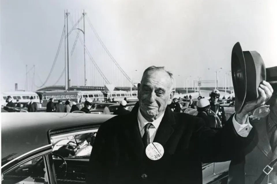 Robert Moses at the ribbon-cutting for the Verrazano-Narrows Bridge